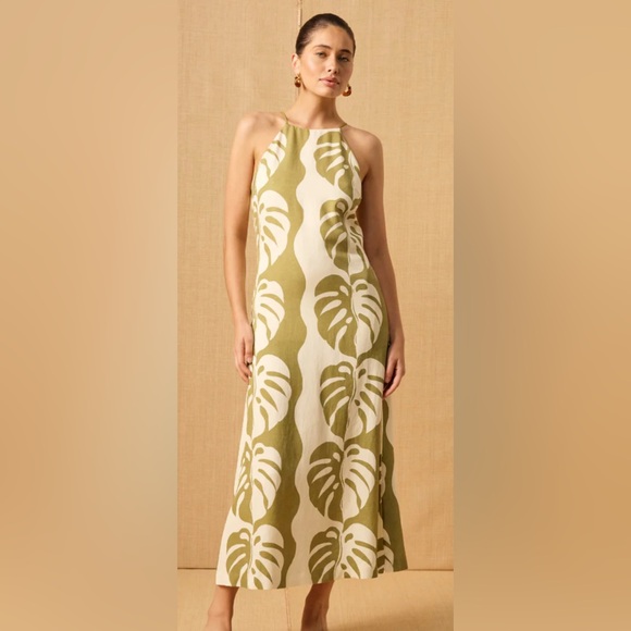 Elegant Green and White Maxi Dress - Picture 4 of 4